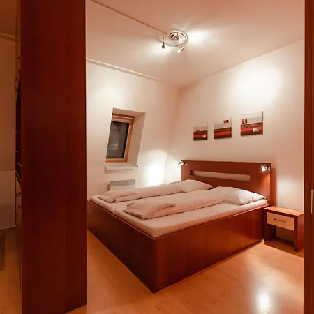 Ramzova Pod Klinem Apartment Ostruzna Exterior photo